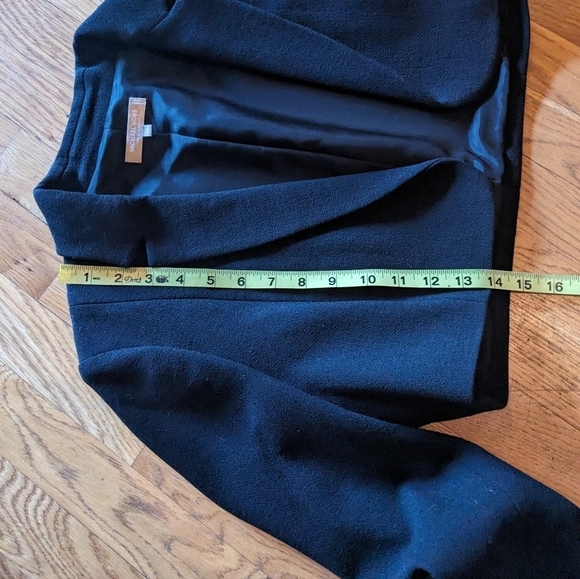 Michael Kors Size 10 Black Wool Made in Italy Cropped Fully Lined Blazer Jacket - Picture 8 of 8